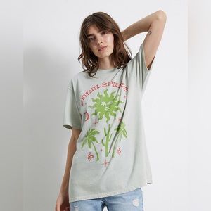 Palm Springs Tee Size: M\L